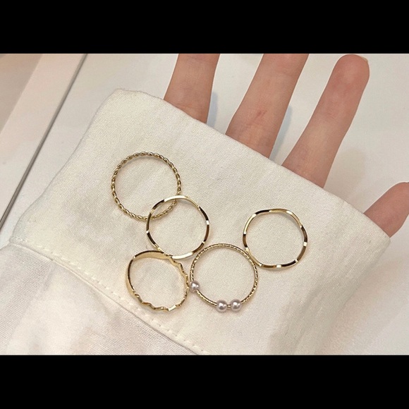 Stackable Ring Set 💍 - Picture 2 of 2